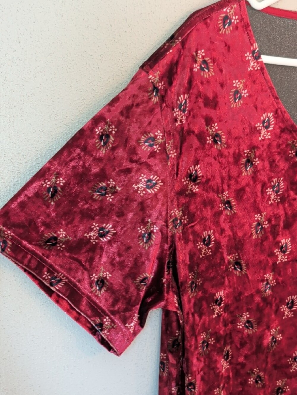 NATURAL LIFE Wine Red Velor Mini Dress with Floral Design L - Picture 6 of 6